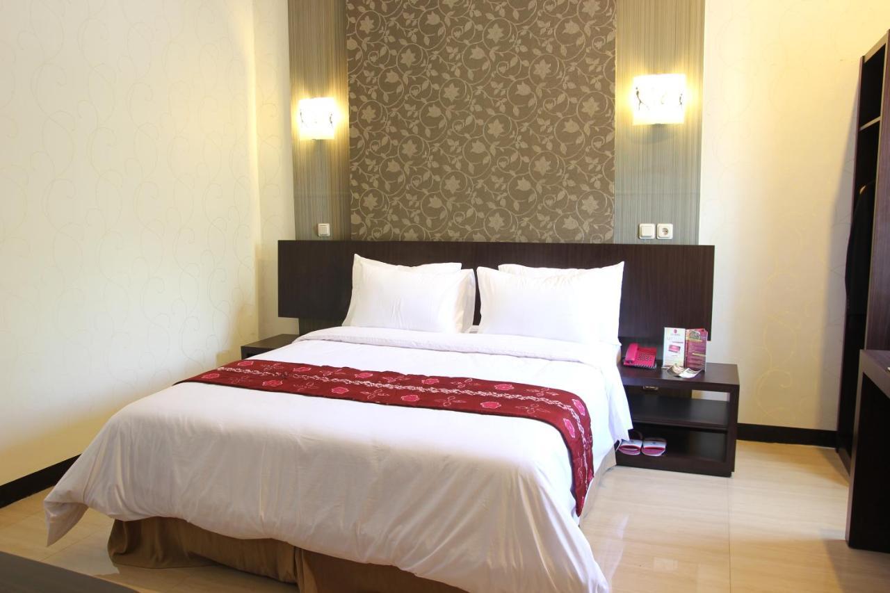 Hotel Roditha Banjarbaru Banjarmasin  Szoba fotó