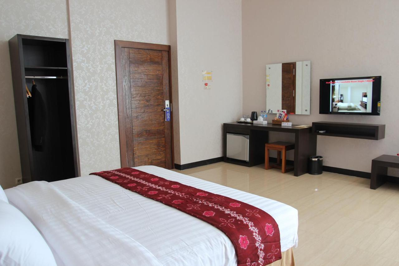 Hotel Roditha Banjarbaru Banjarmasin  Szoba fotó