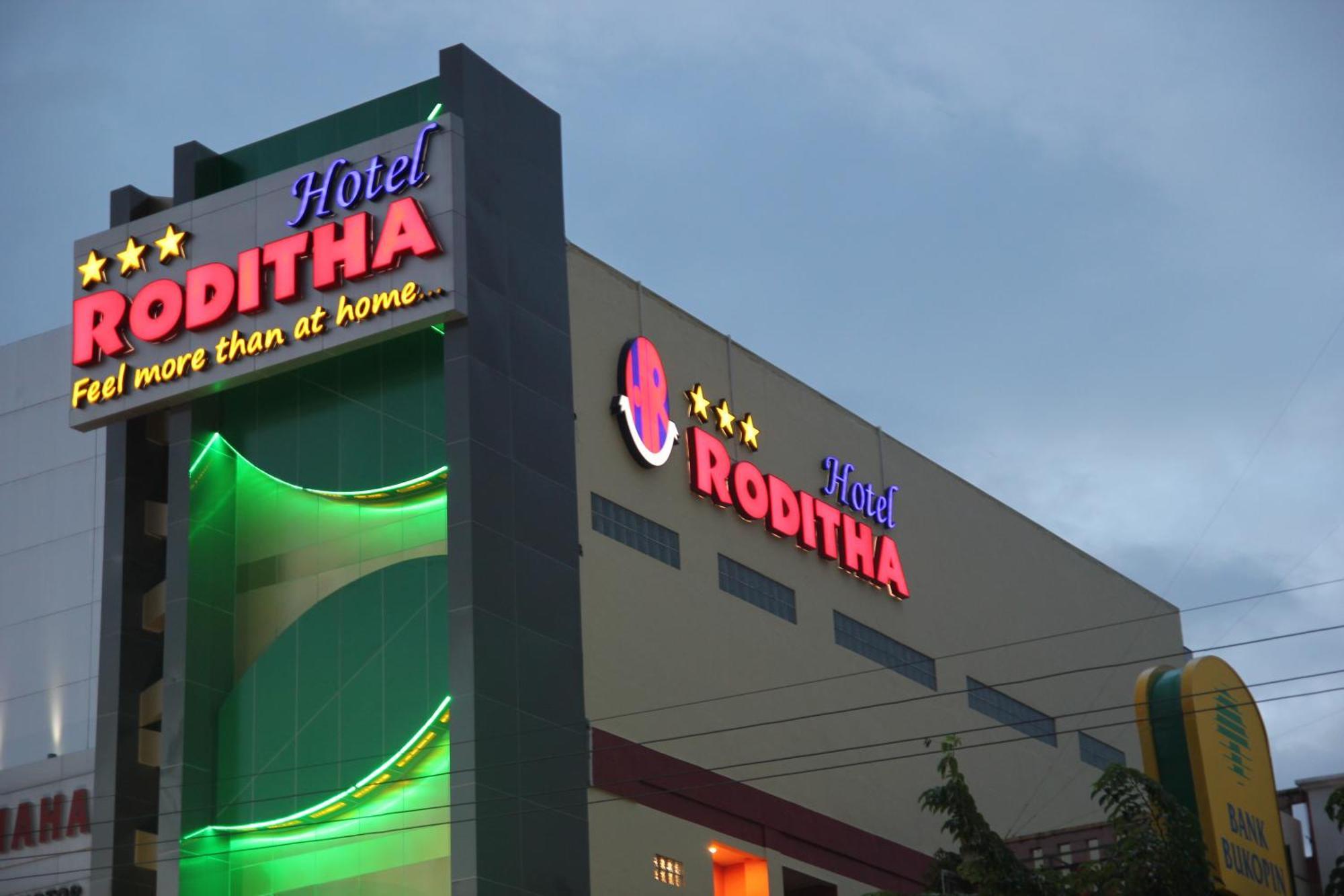 Hotel Roditha Banjarbaru Banjarmasin  Kültér fotó