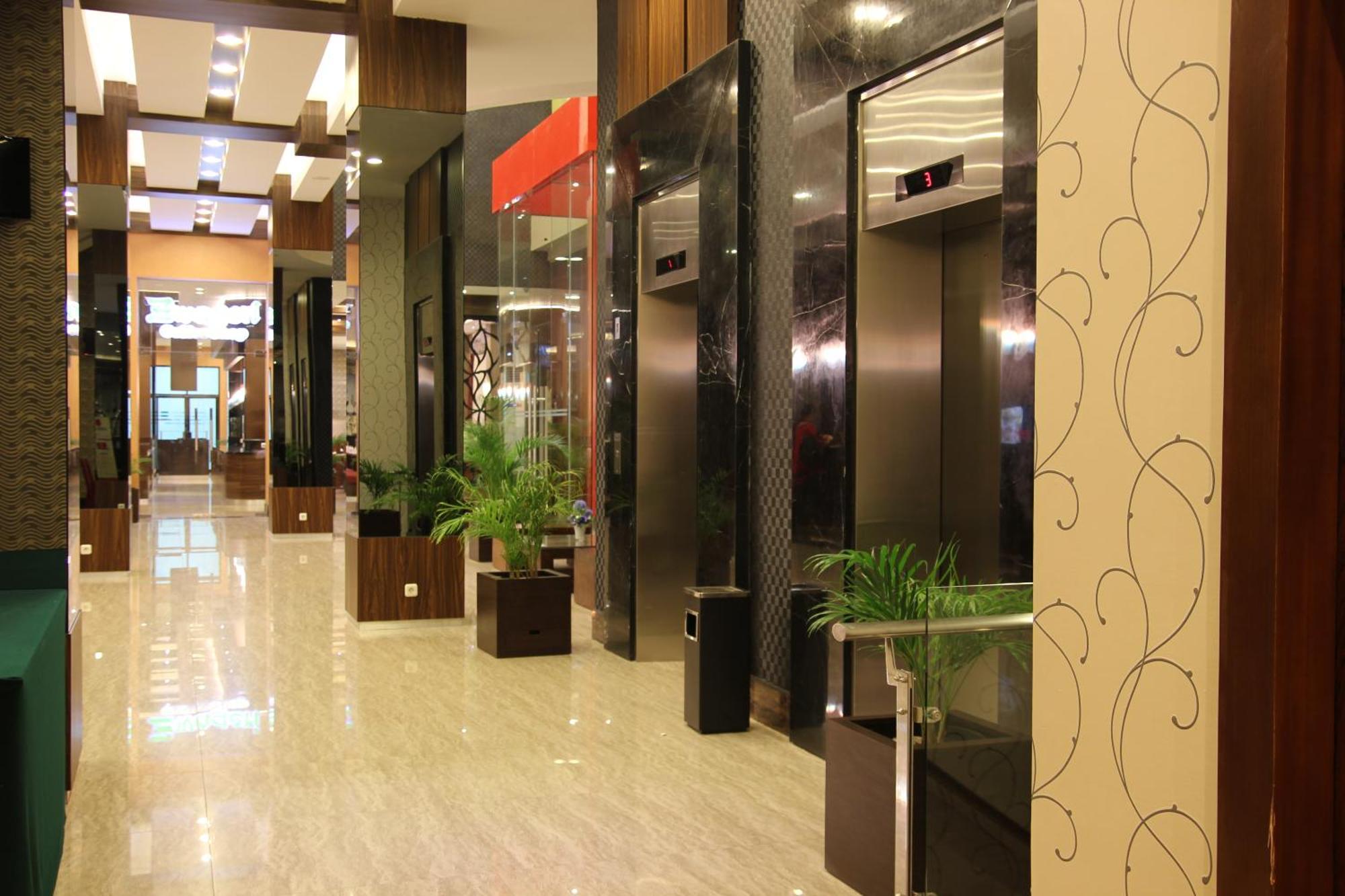 Hotel Roditha Banjarbaru Banjarmasin  Kültér fotó