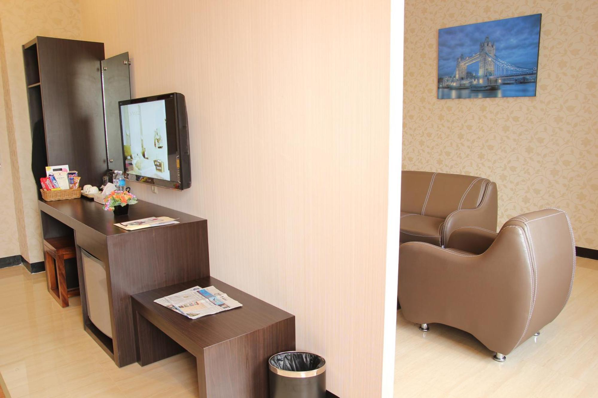 Hotel Roditha Banjarbaru Banjarmasin  Szoba fotó
