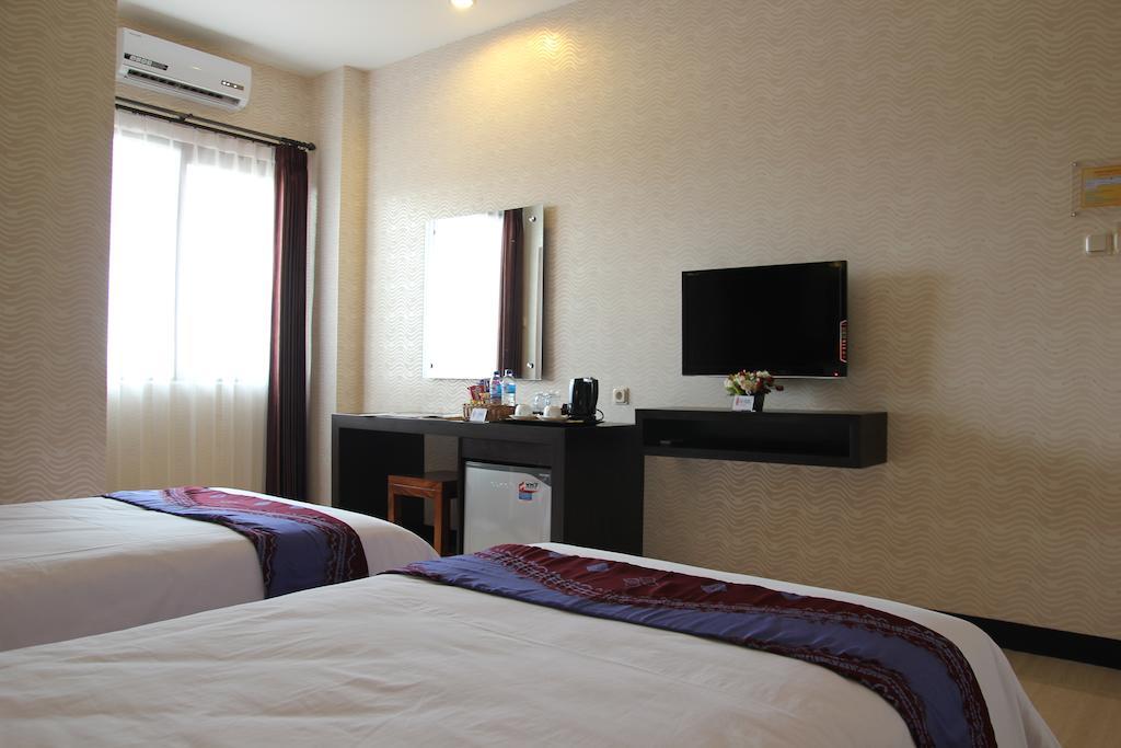 Hotel Roditha Banjarbaru Banjarmasin  Szoba fotó