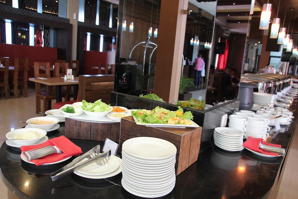 Hotel Roditha Banjarbaru Banjarmasin  Kültér fotó